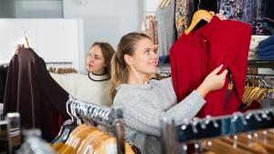 5 rodzajów damskich T-shirtów, które są modne w tym sezonie!